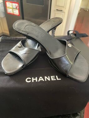 CHANEL Black Leather Open-Toe Slide Heels with a Chanel dust bag